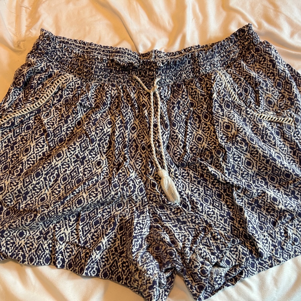 Briggs New York Blue and White Textured Shorts